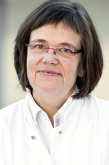 Frau Dr. Mommsen, Oberärztin Innere Medizin